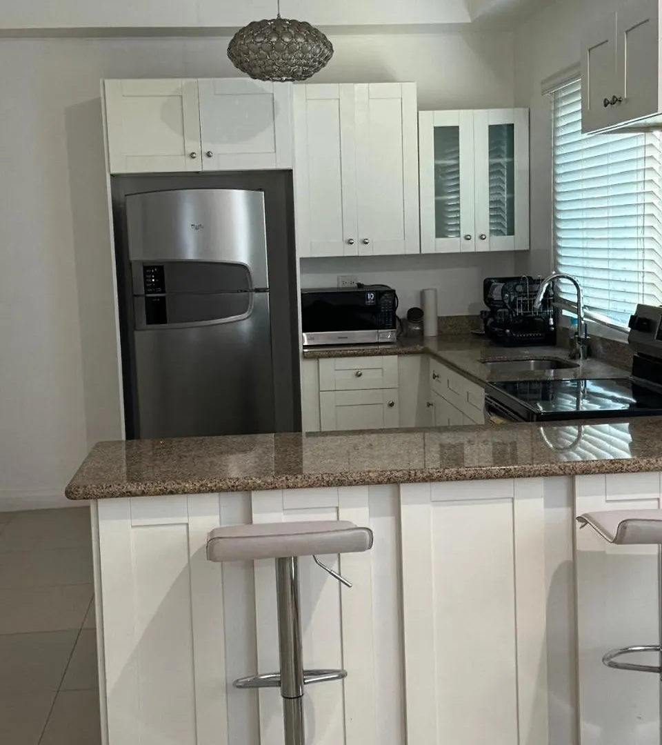 Appartement Harloes Suites - Kingston - Free Parking And Pool Jamaica